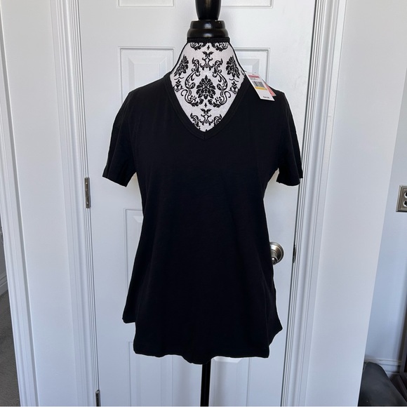 Vineyard Vines Tops - NWT Vineyard Vines Sz M Outlet Slub v-neck tee shirt